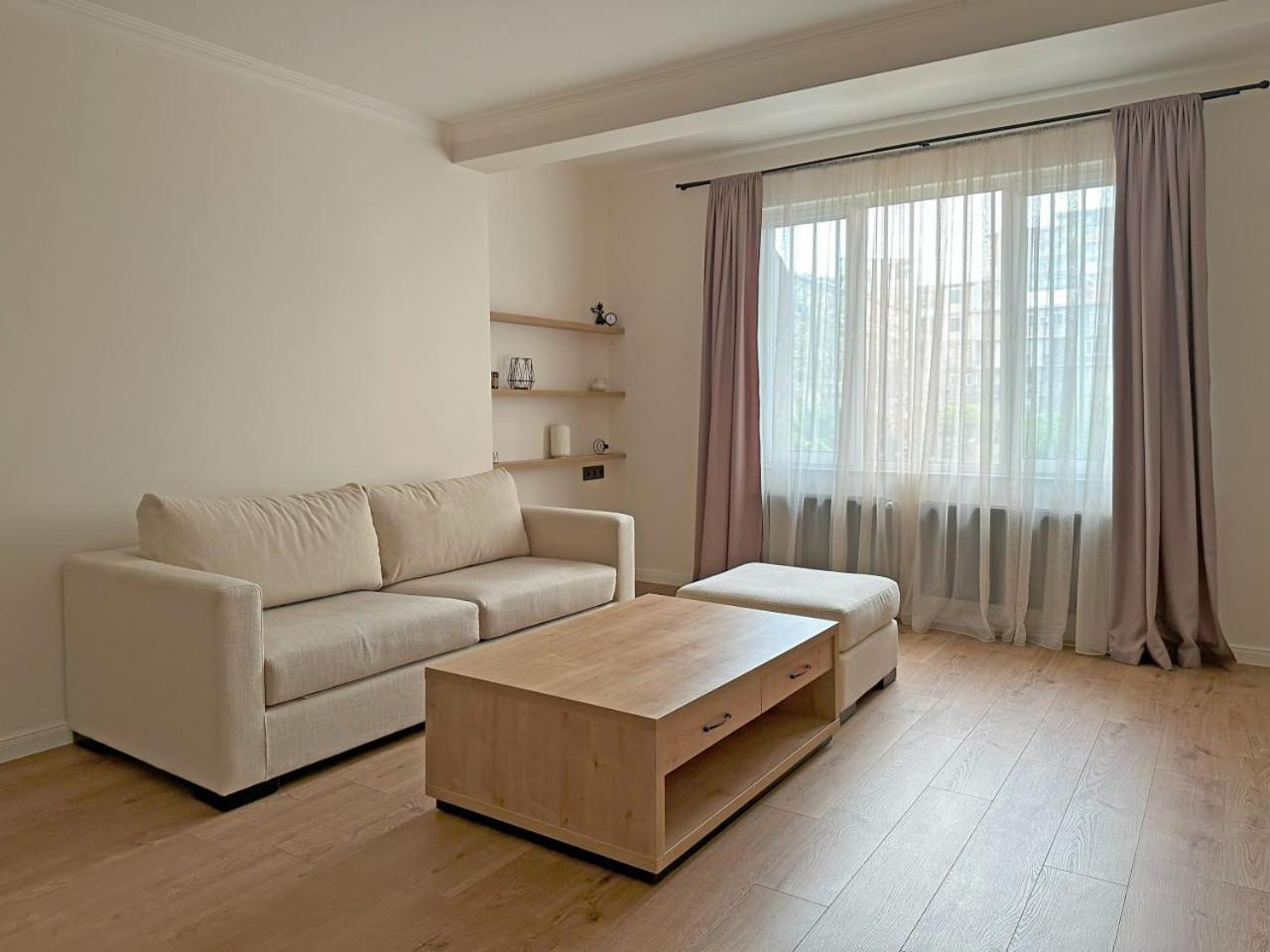 City Center Living In Yerevan Apartamento Exterior foto